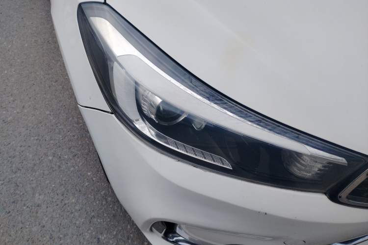 Used Kia K3 2016 1.6L Automatic GL Right Front Headlight