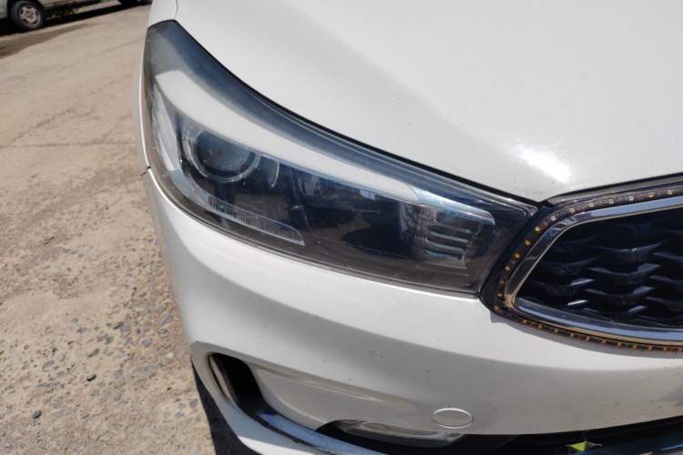 Used Kia K3 2016 1.6L Manual GL Right Front Headlight