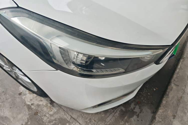 Used Kia K3 2016 1.6L Automatic GLS Right Front Headlight