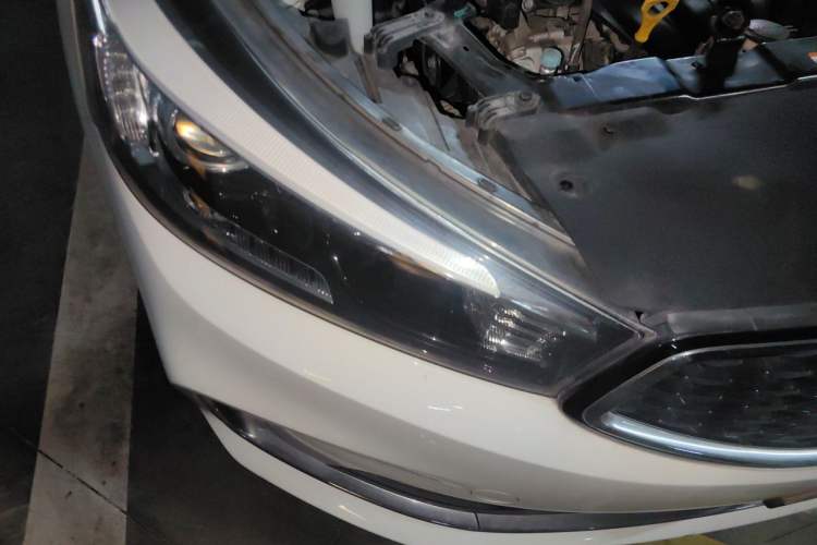 Used Kia K3 2016 1.6L Automatic GLS Right Front Headlight