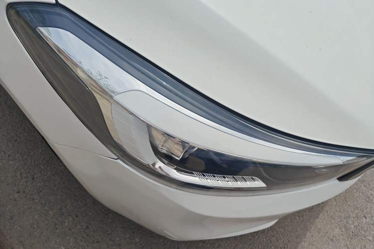 Used Kia K3 2016 1.6L Manual GL Right Front Headlight