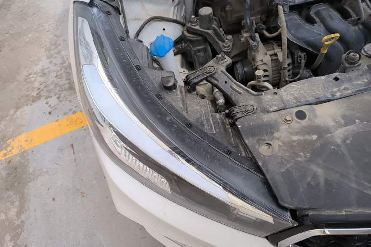 Used Kia K3 2016 1.6L Manual GL Right Front Headlight
