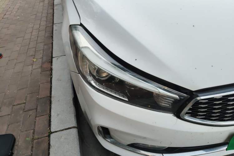Used Kia K3 2016 1.6L Automatic GLS Right Front Headlight