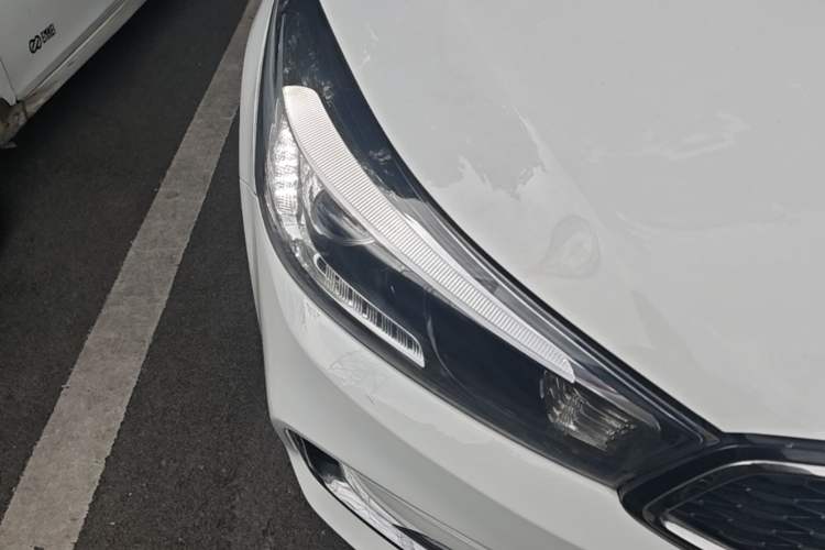 Used Kia K3 2016 1.6L Automatic GLS Right Front Headlight
