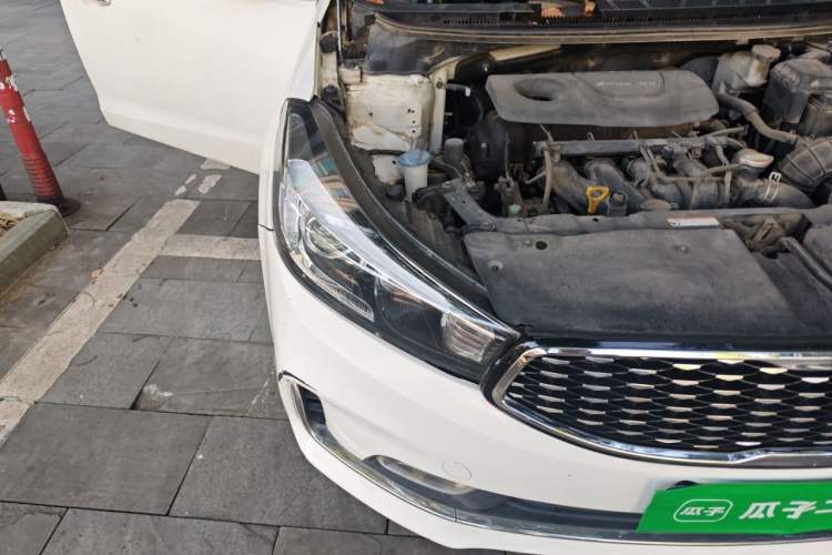 Used Kia K3 2016 1.6L Automatic GLS Right Front Headlight