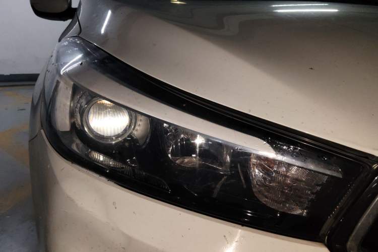 Used Kia K3 2016 1.6L Automatic GL Right Front Headlight