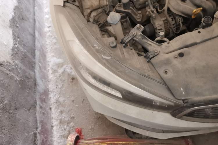Used Kia K3 2016 1.6L Automatic GLS Right Front Headlight