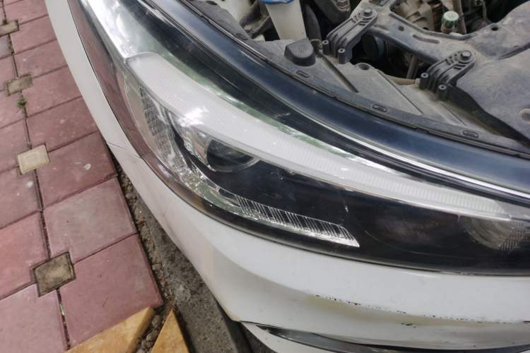 Used Kia K3 2016 1.6L Manual GLS Right Front Headlight
