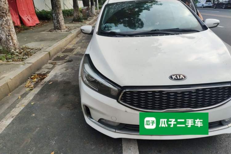 Used Kia K3 2016 1.6L Automatic GLS Right Front Headlight
