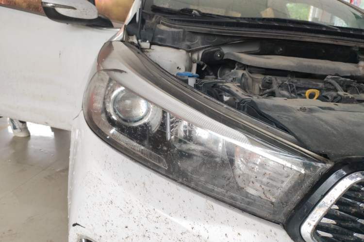 Used Kia K3 2016 1.6L Automatic GLS Right Front Headlight