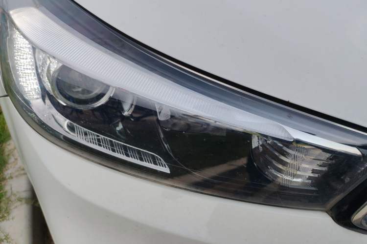 Used Kia K3 2016 1.6L Automatic GLS Right Front Headlight