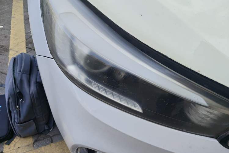 Used Kia K3 2016 1.6L Automatic GL Right Front Headlight