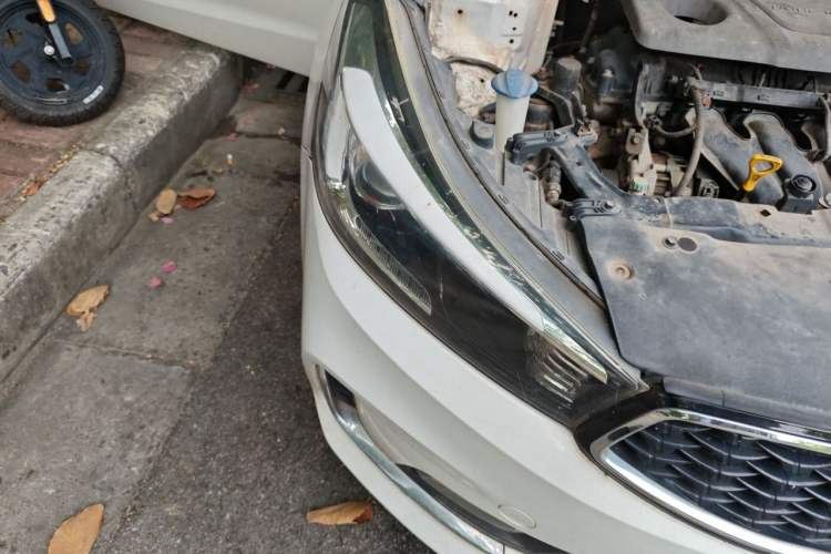 Used Kia K3 2016 1.6L Automatic GLS Right Front Headlight