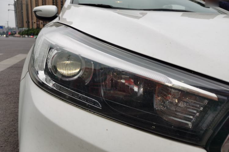 Used Kia K3 2016 1.6L Automatic GLS Right Front Headlight
