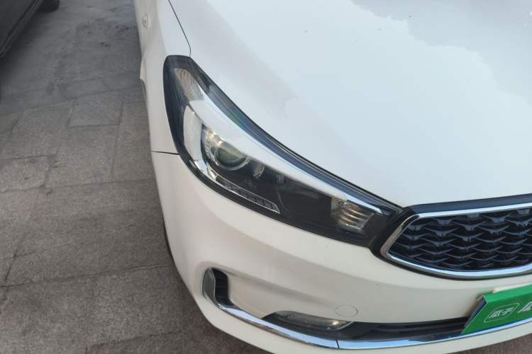 Used Kia K3 2016 1.6L Automatic GL Right Front Headlight