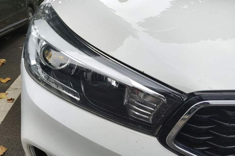 Used Kia K3 2016 1.6L Automatic with Sunroof Right Front Headlight