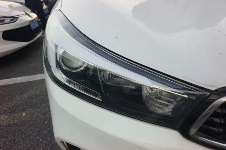 Used Kia K3 2016 1.6L Manual GL Right Front Headlight
