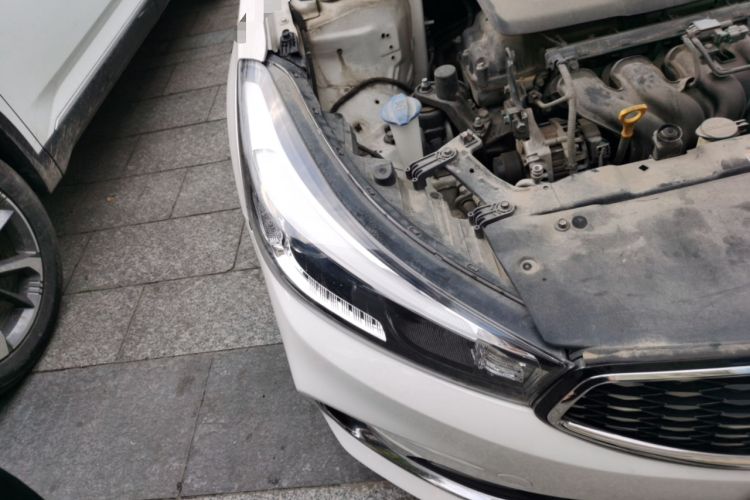 Used Kia K3 2016 1.6L Automatic GLS Right Front Headlight