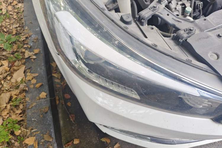 Used Kia K3 2016 1.6L Automatic GL Right Front Headlight
