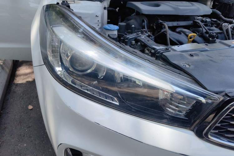 Used Kia K3 2016 1.6L Automatic GLS Right Front Headlight