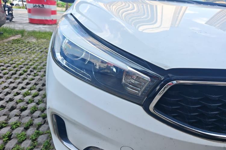 Used Kia K3 2016 1.6L Automatic with Sunroof Right Front Headlight