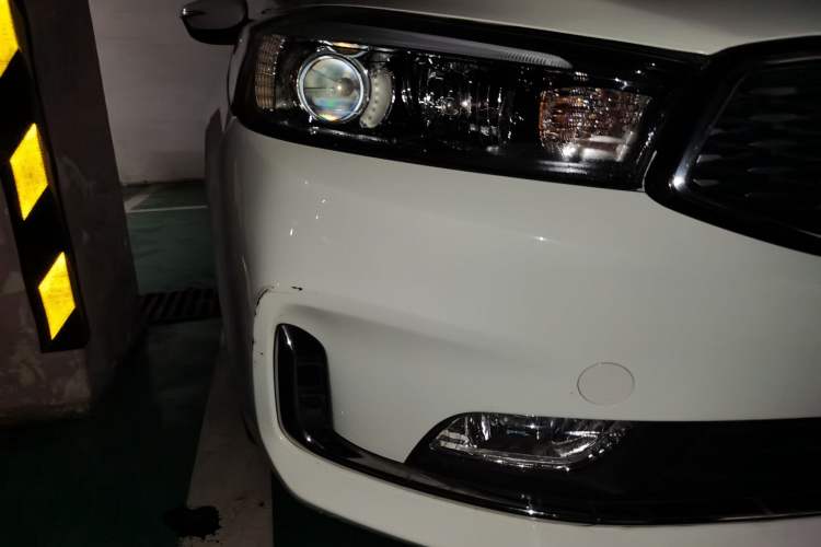 Used Kia K3 2016 1.6L Automatic GLS Right Front Headlight