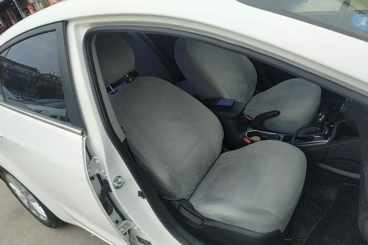 Used Kia K3 2016 1.6L Automatic GLS Right Front Seat