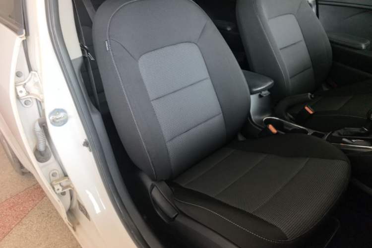 Used Kia K3 2016 1.6L Automatic GLS Right Front Seat