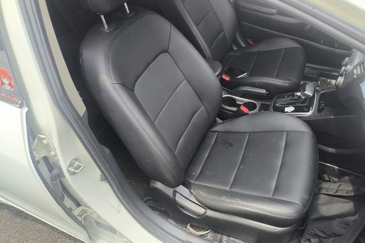 Used Kia K3 2016 1.6L Automatic with Sunroof Right Front Seat