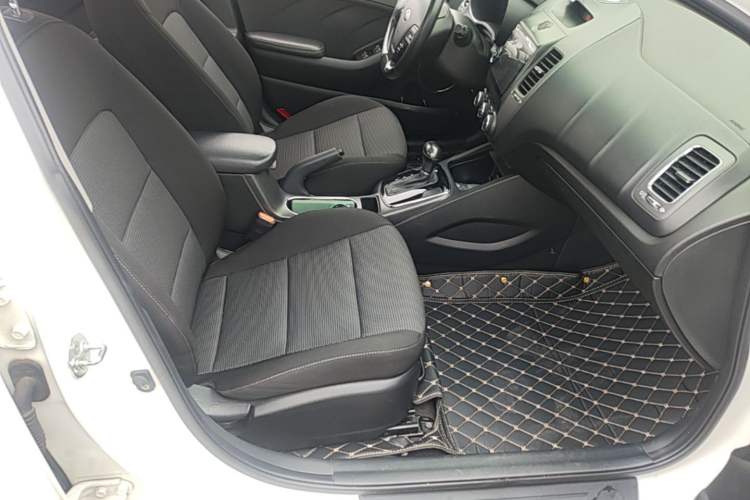 Used Kia K3 2016 1.6L Automatic GLS Right Front Seat