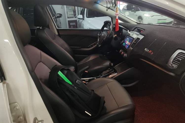 Used Kia K3 2016 1.6L Automatic GLS Right Front Seat