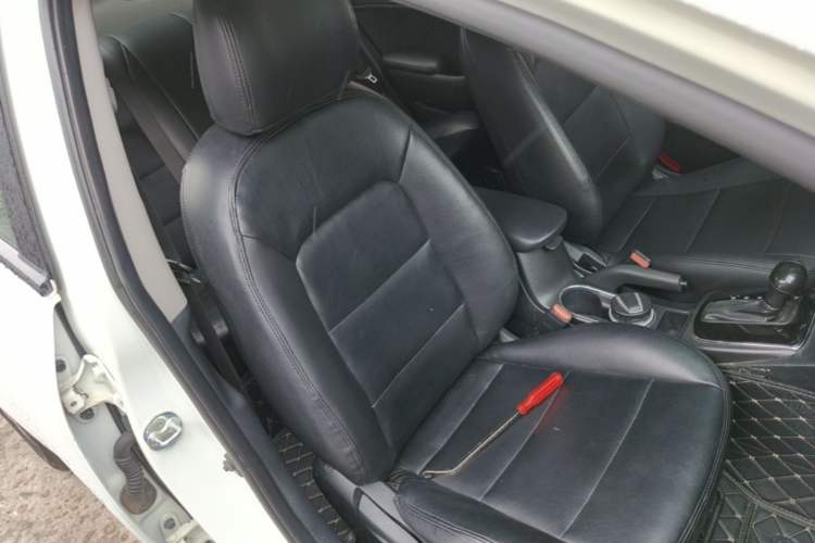 Used Kia K3 2016 1.6L Automatic GLS Right Front Seat