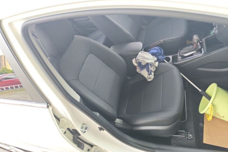 Used Kia K3 2016 1.6L Automatic GLS Right Front Seat