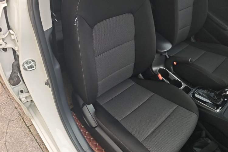 Used Kia K3 2016 1.6L Automatic GLS Right Front Seat