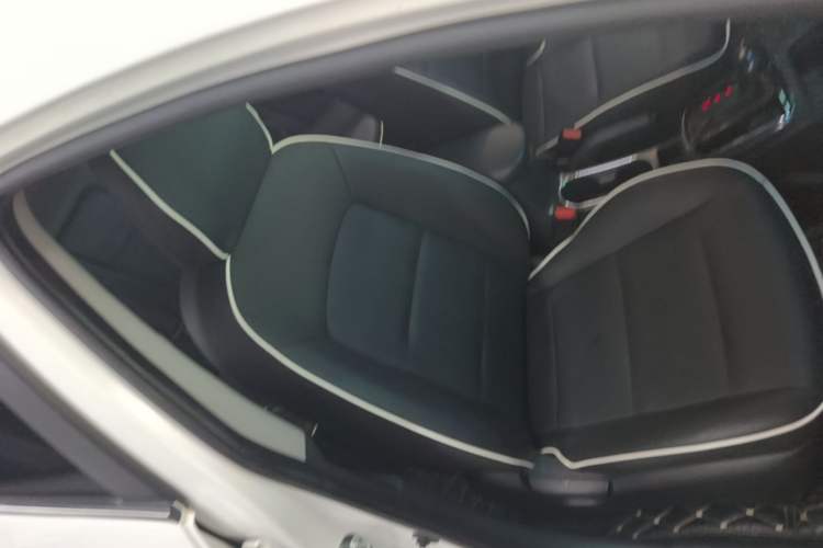 Used Kia K3 2016 1.6L Automatic GLS Right Front Seat