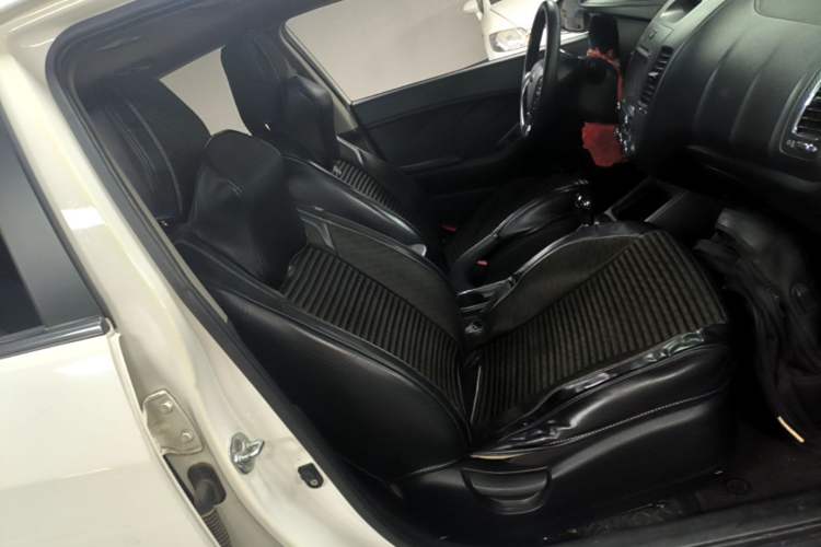 Used Kia K3 2016 1.6L Automatic GLS Right Front Seat