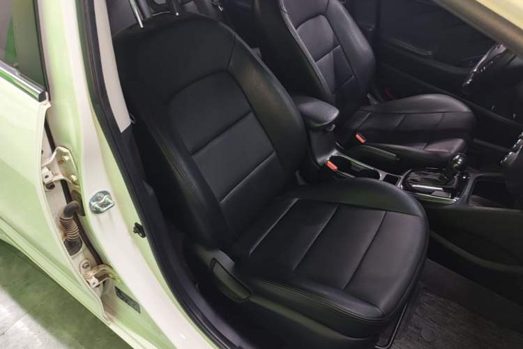 Used Kia K3 2016 1.6L Automatic GLS Right Front Seat