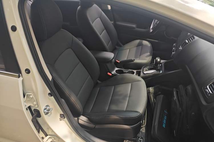 Used Kia K3 2016 1.6L Automatic GLS Right Front Seat