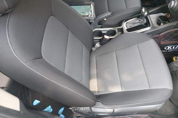 Used Kia K3 2016 1.6L Automatic with Sunroof Right Front Seat