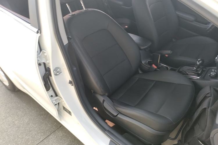 Used Kia K3 2016 1.6L Automatic GLS Right Front Seat