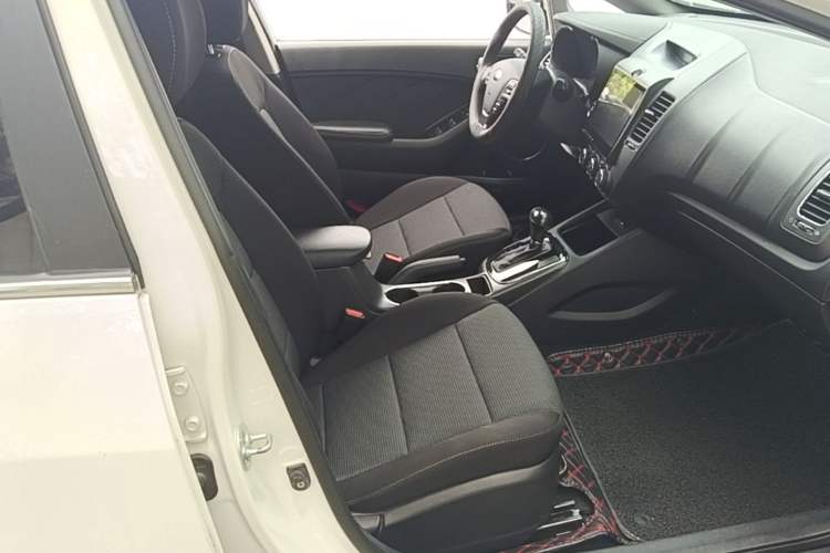 Used Kia K3 2016 1.6L Automatic GLS Right Front Seat