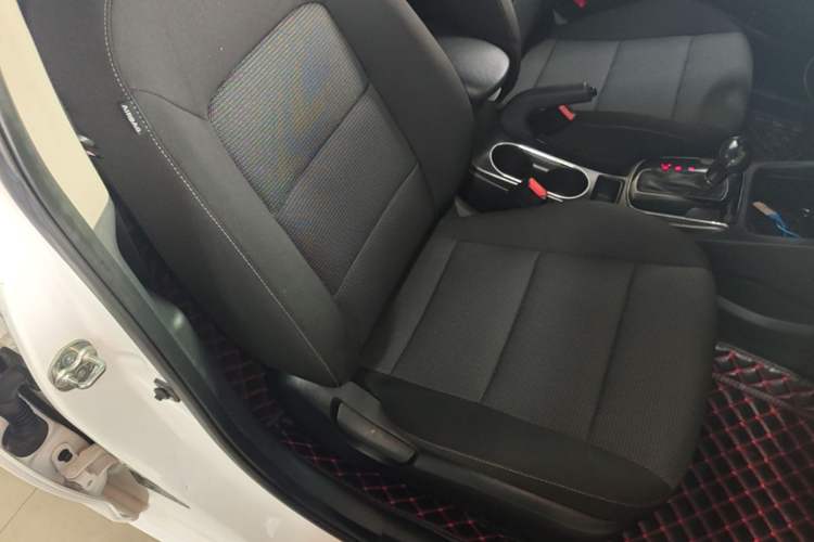 Used Kia K3 2016 1.6L Automatic GLS Right Front Seat
