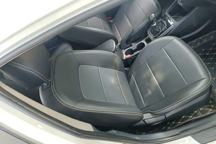 Used Kia K3 2016 1.6L Manual GLS Right Front Seat