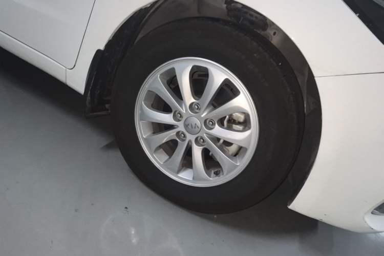 Used Kia K3 2016 1.6L Manual GL Right Front Wheel Hub