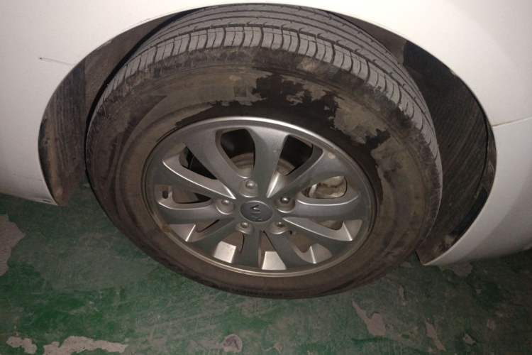 Used Kia K3 2016 1.6L Manual GL Right Front Wheel Hub