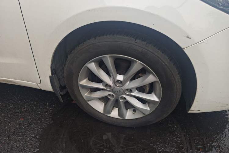Used Kia K3 2016 1.6L Automatic GL Right Front Wheel Hub