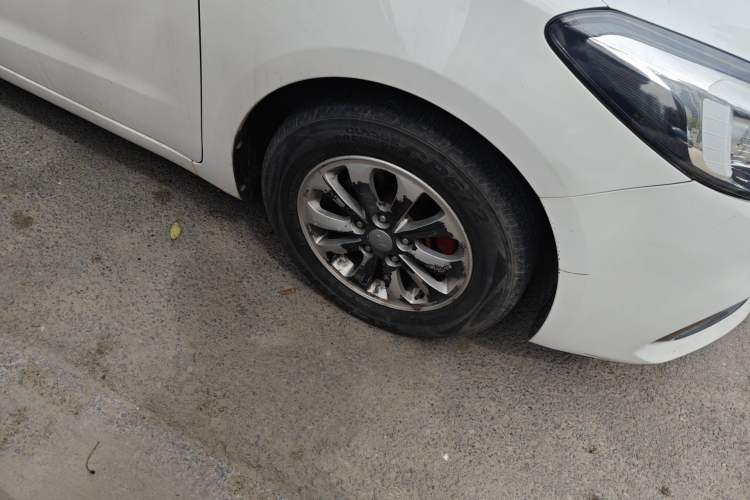 Used Kia K3 2016 1.6L Manual GL Right Front Wheel Hub