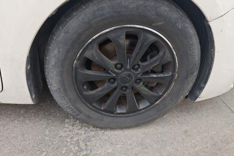 Used Kia K3 2016 1.6L Manual GL Right Front Wheel Hub