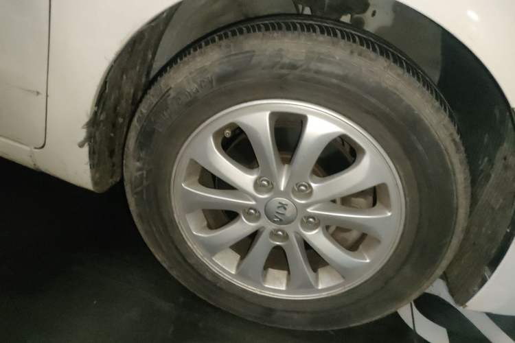 Used Kia K3 2016 1.6L Manual GL Right Front Wheel Hub