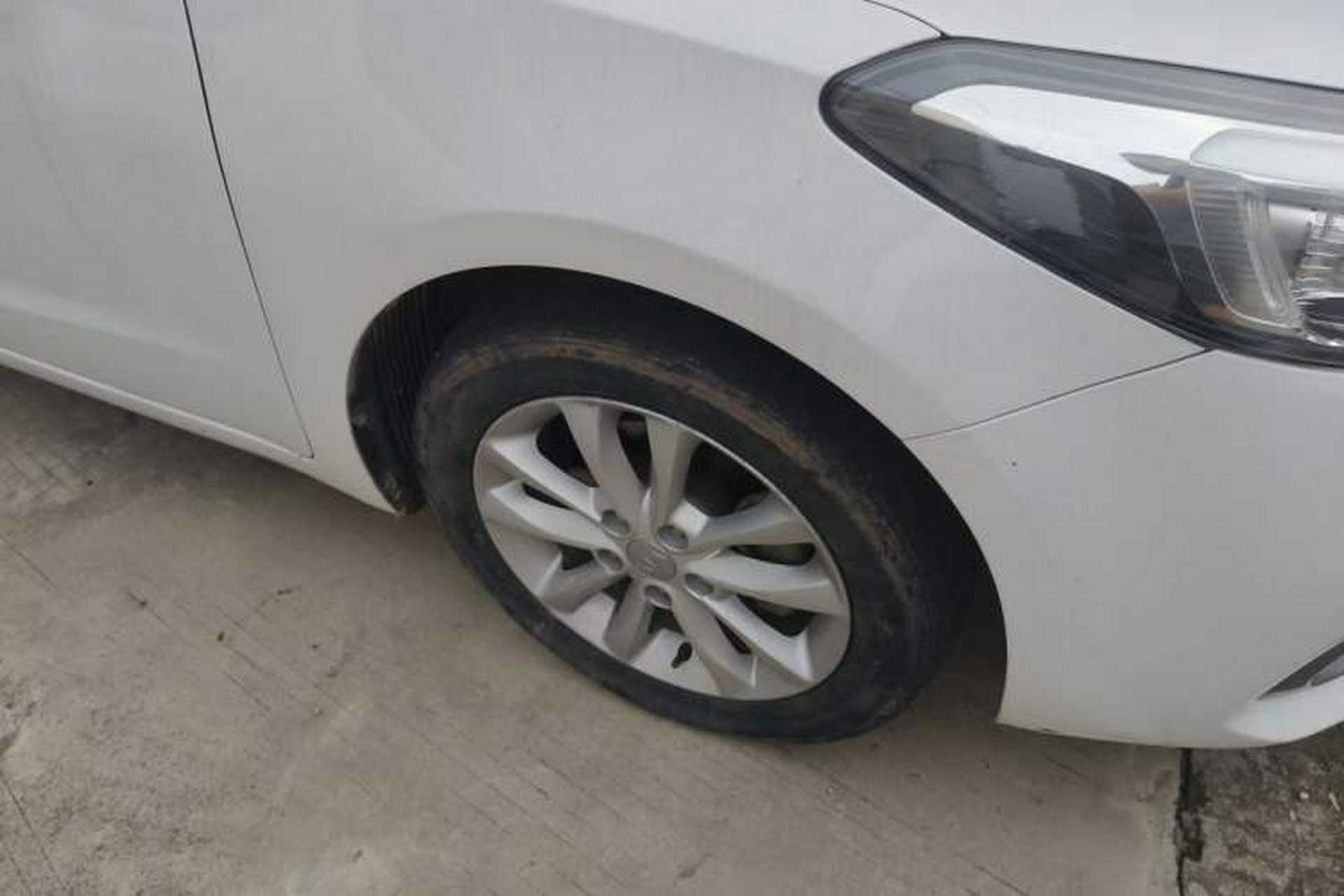 Used Kia K3 2016 1.6L Automatic GLS Right Front Wheel Hub